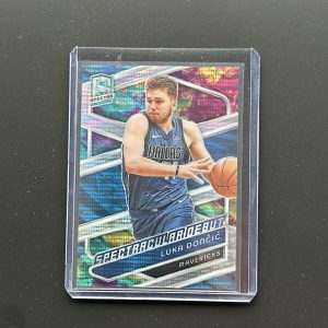 2023-24 Panini Spectra Spectacular Debut Celestial Prizm /125 Luka Doncic #190